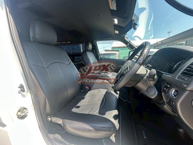 
								2022 TOYOTA HIACE VAN full									