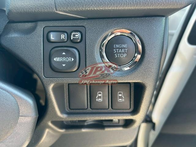 
								2022 TOYOTA HIACE VAN full									