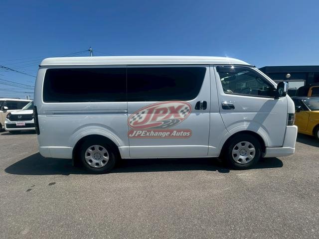 
								2022 TOYOTA HIACE VAN full									