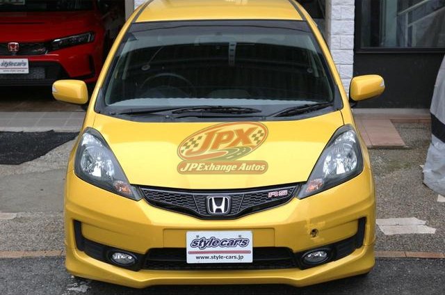 
								2013 HONDA FIT RS full									