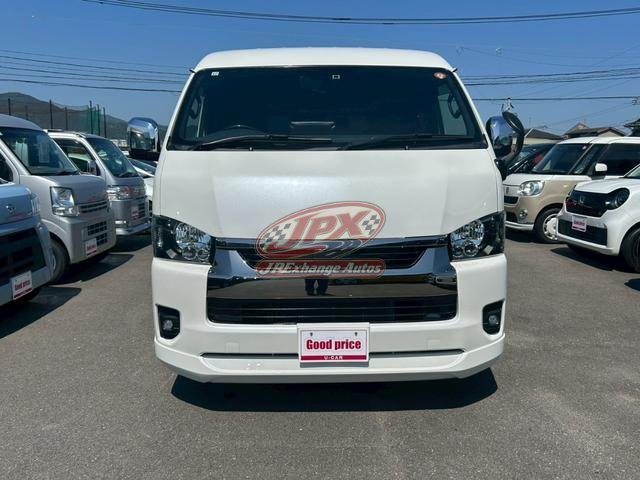 
								2022 TOYOTA HIACE VAN full									