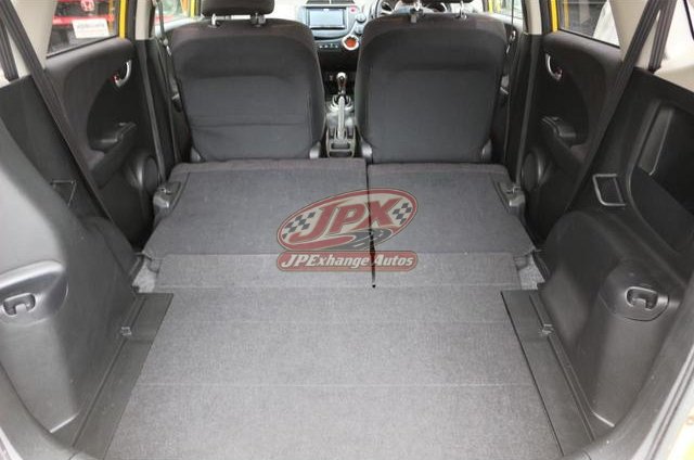 
								2013 HONDA FIT RS full									
