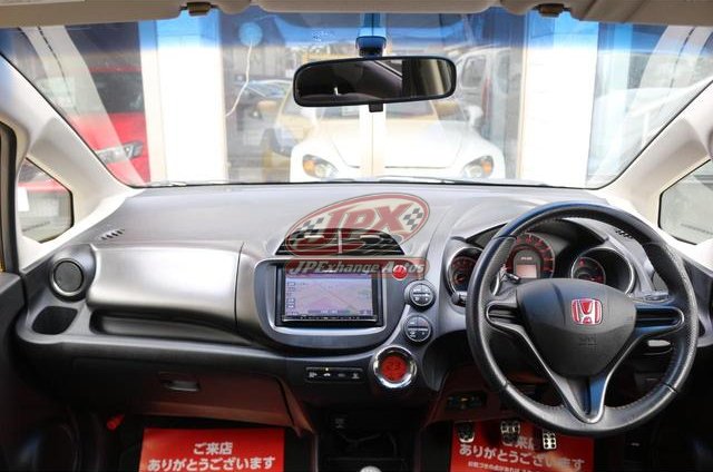 
								2013 HONDA FIT RS full									