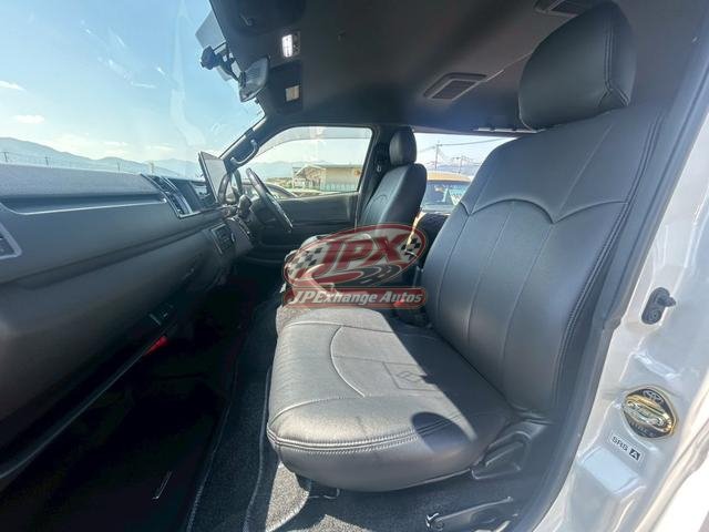 
								2022 TOYOTA HIACE VAN full									