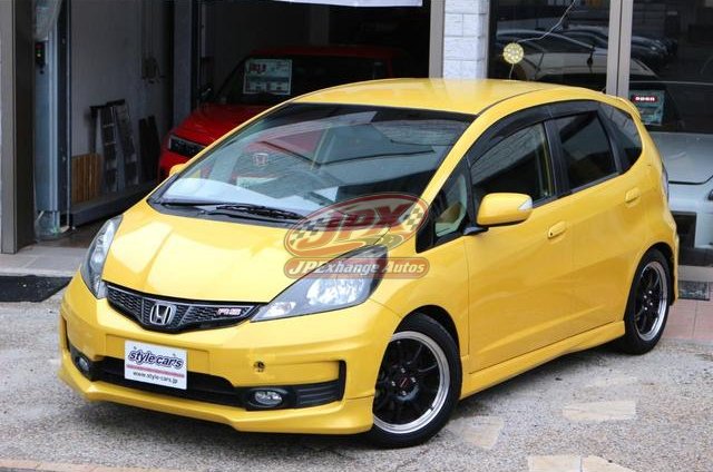 2013 HONDA FIT RS