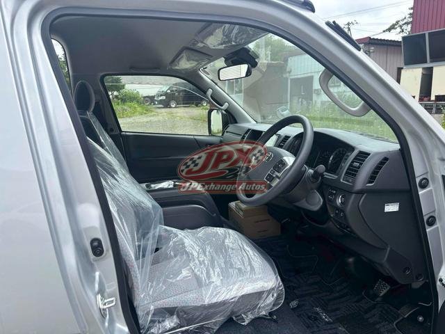 
								2025 TOYOTA HIACE COMMUTER SUPER LONG GL full									