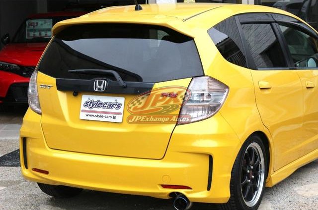 
								2013 HONDA FIT RS full									