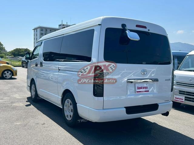 
								2022 TOYOTA HIACE VAN full									