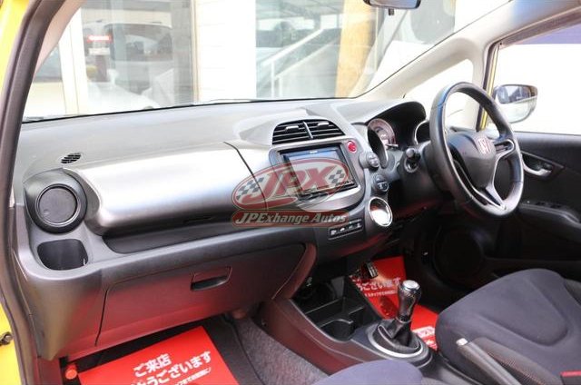 
								2013 HONDA FIT RS full									